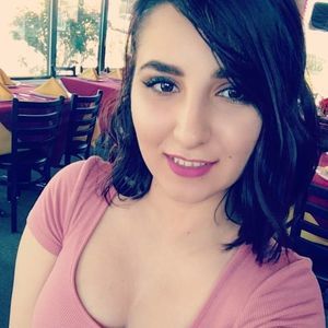 Meet your Posher, Layla